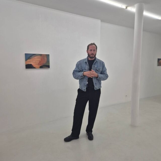 Les Amis des Beaux-Arts de Paris soutiennent la jeune création !

Nous sommes heureux de vous faire découvrir @claudioocoltorti à l’occasion de sa première exposition personnelle à la @galeriejousseentreprise 

Né à Naples en 1989, diplômé des Beaux-Arts de Paris, Claudio Coltorti développe une peinture à la frontière entre figuration et abstraction, dans un espace où se rencontrent rêve et réalité.
Puisant dans l’histoire de l’art et le travail des grands maîtres, il construit une peinture profondément personnelle, avec l’ambition de créer des images capables de traverser le temps.

Visite de l’exposition en présence de l’artiste, pour découvrir son univers, échanger avec lui et entrer au cœur de sa démarche artistique.

#ClaudioColtorti #JeuneCreation #ArtItalien #ArtContemporain #ArtisteItalien PeintureContemporaine Paris Galerie